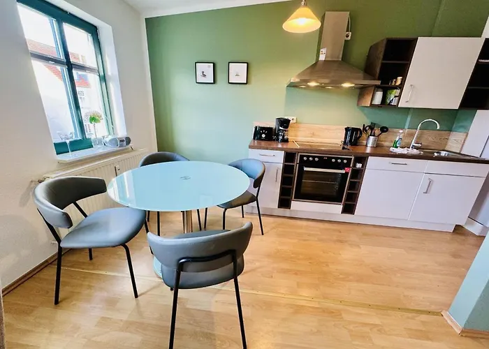 Haus Juliane, Kuestenlinie